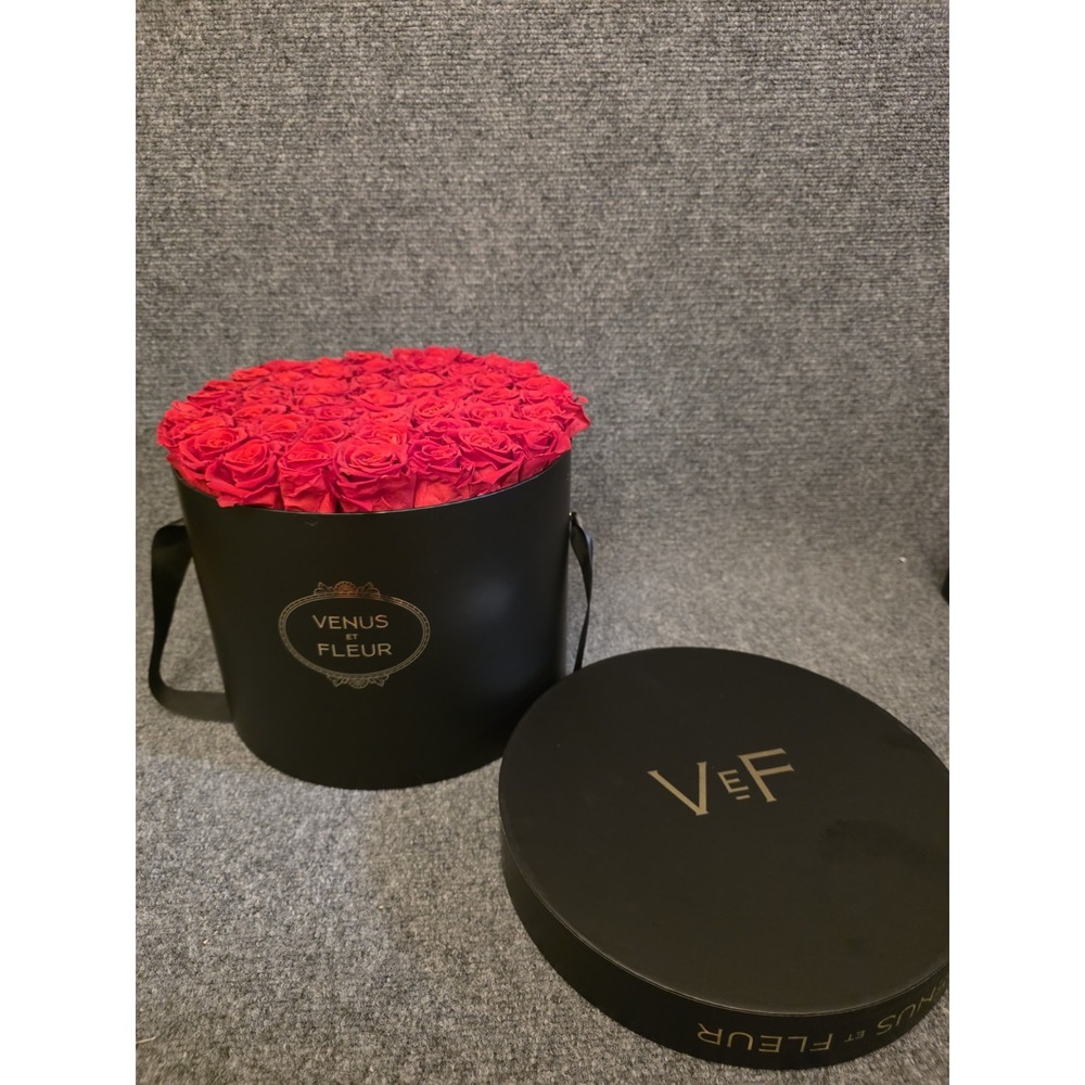Venus et Fleur Red Roses Flower Box Arrangement Large Black Container 50 Roses